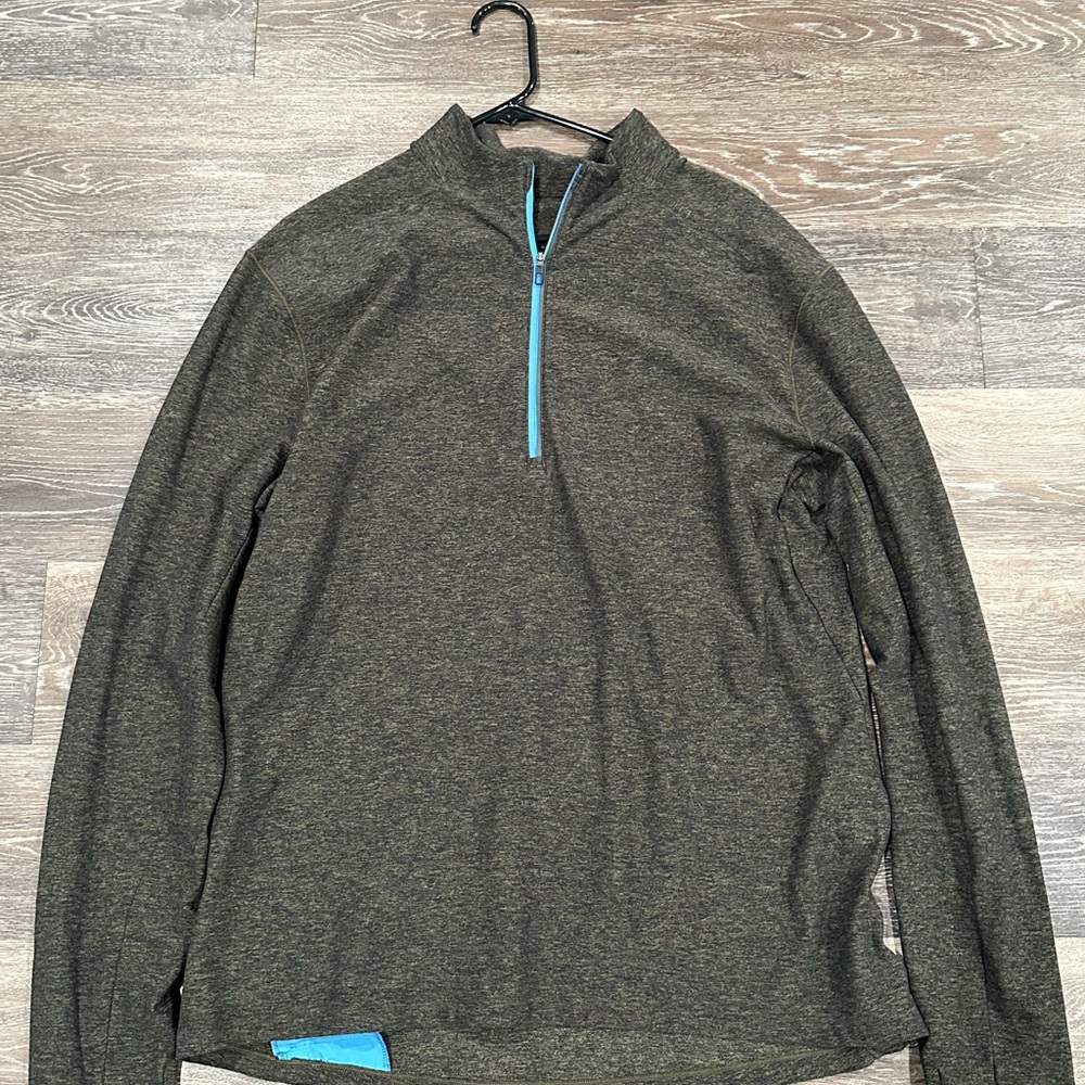 Men’s lululemon Surge Warm 1/2 Zip Sz XL.